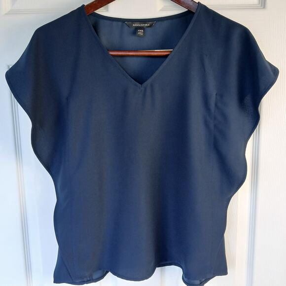 Banana Republic SS Flutter VE Preppy Navy Blouse XXS blue office V-neck - Picture 9 of 10